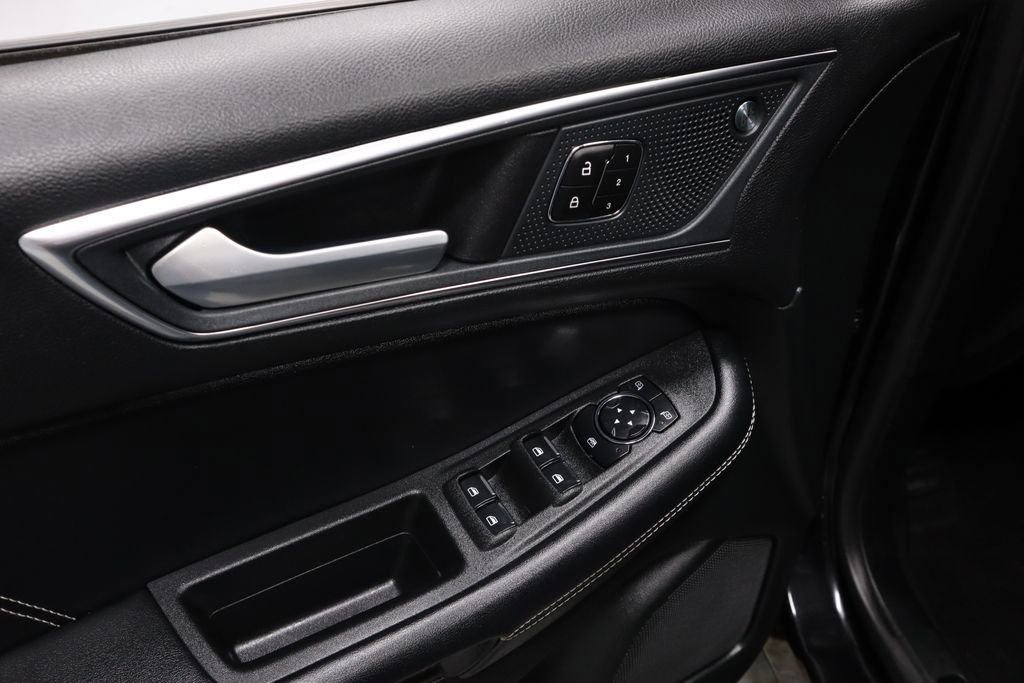 Certified 2023 Ford Edge ST image 23