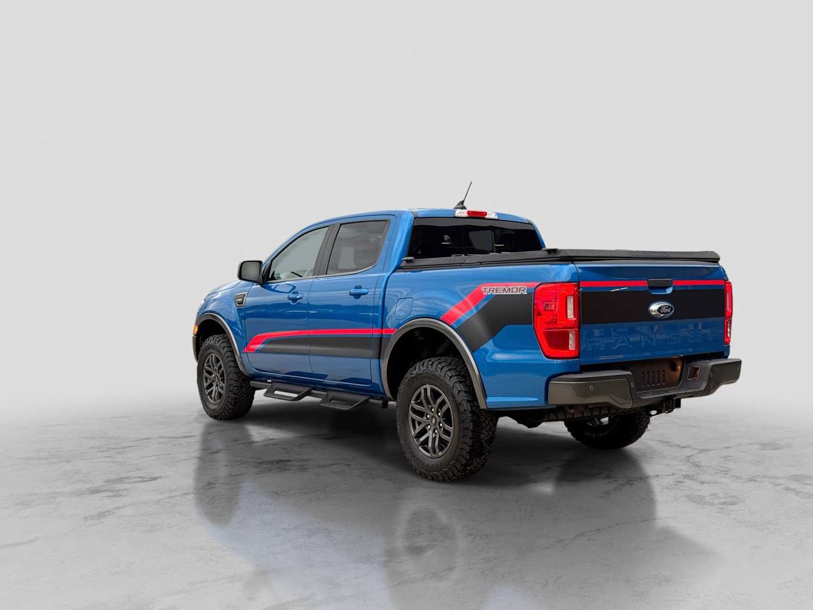 Certified 2022 Ford Ranger Lariat w/ Tremor Off-Road Package AWD/4WD image 4