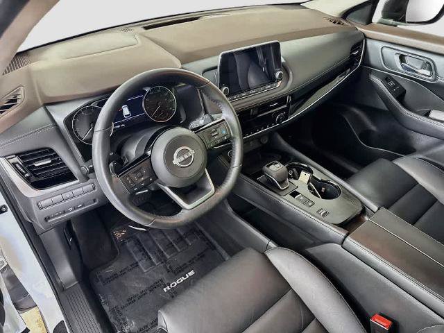 Used 2023 Nissan Rogue SL FWD image 2