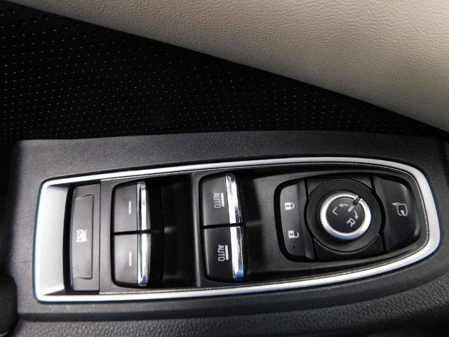 Used 2022 Subaru Ascent Touring image 16