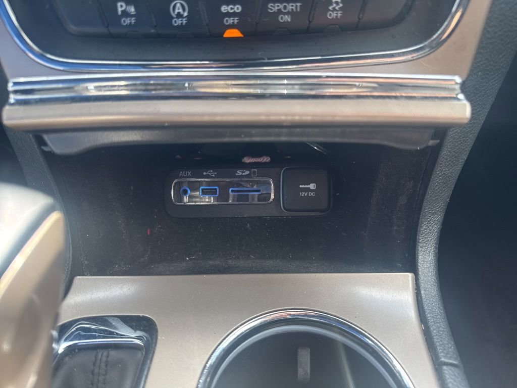 Used 2017 Jeep Grand Cherokee Laredo AWD/4WD image 21