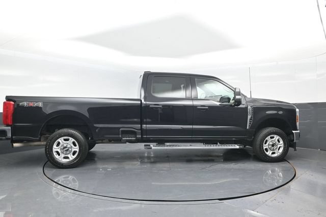 Certified 2025 Ford F250 XLT AWD/4WD image 3