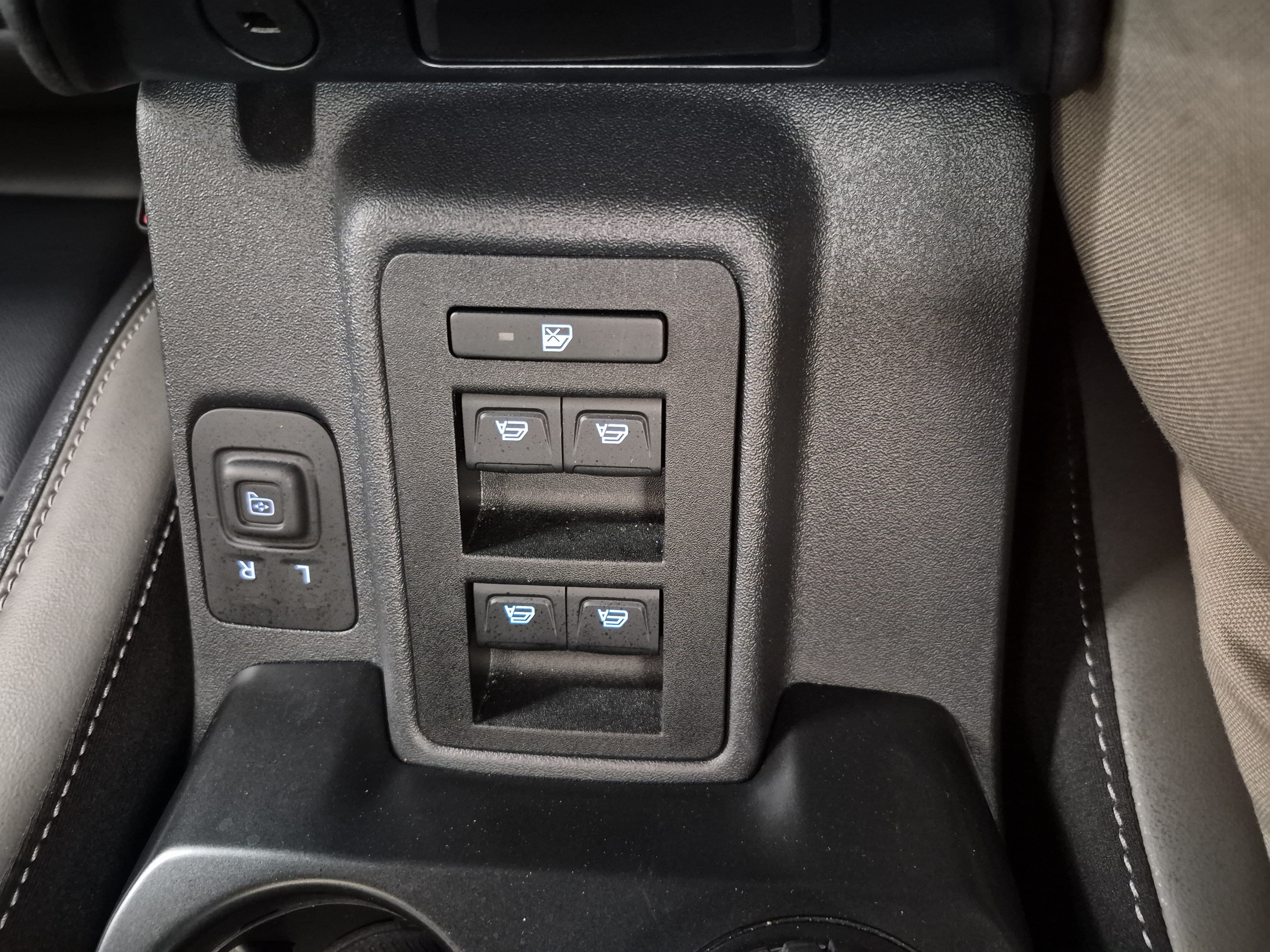 Certified 2025 Ford Bronco Outer Banks AWD/4WD image 27