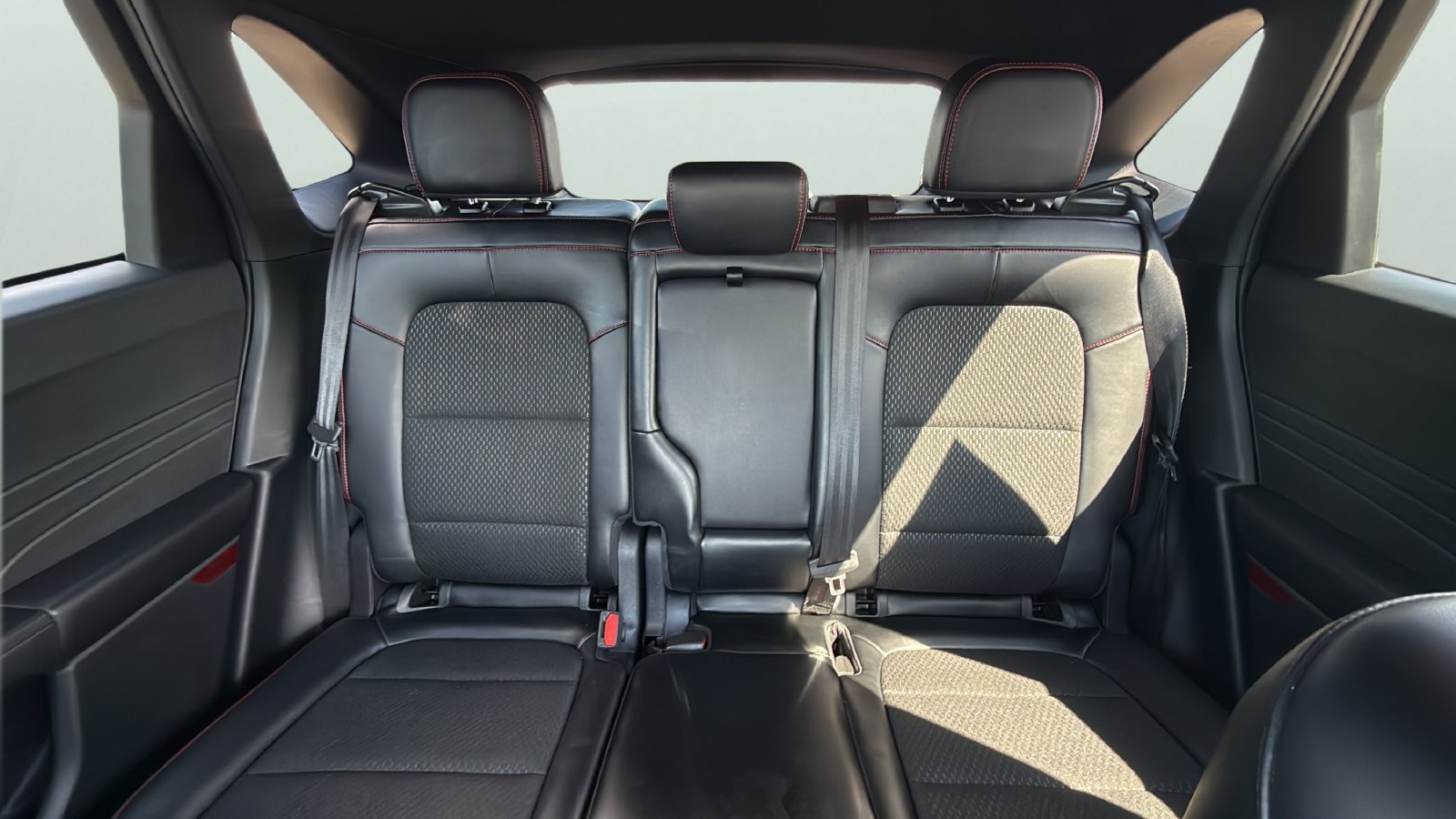 Certified 2025 Ford Escape ST-Line FWD image 25