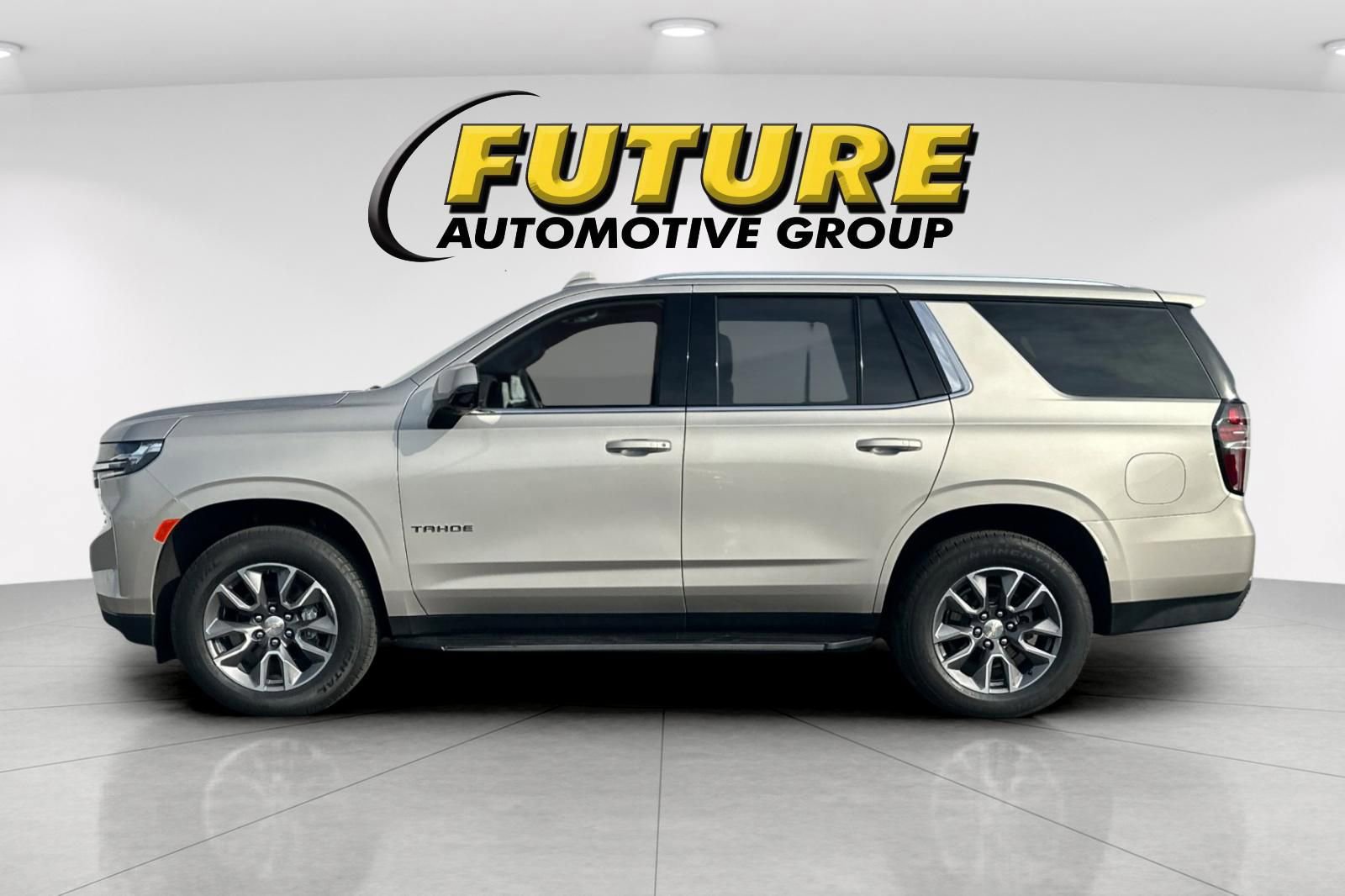 Used 2022 Chevrolet Tahoe LT w/ Luxury Package image 2