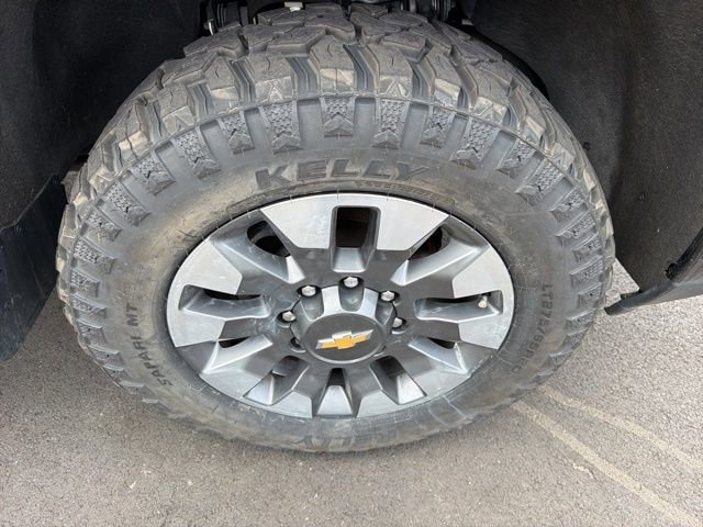 Used 2024 Chevrolet Silverado 2500 Custom w/ Custom Value Package image 14