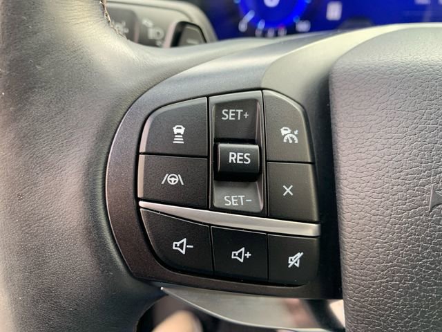 Certified 2020 Ford Explorer Platinum w/ Premium Technology Package image 32