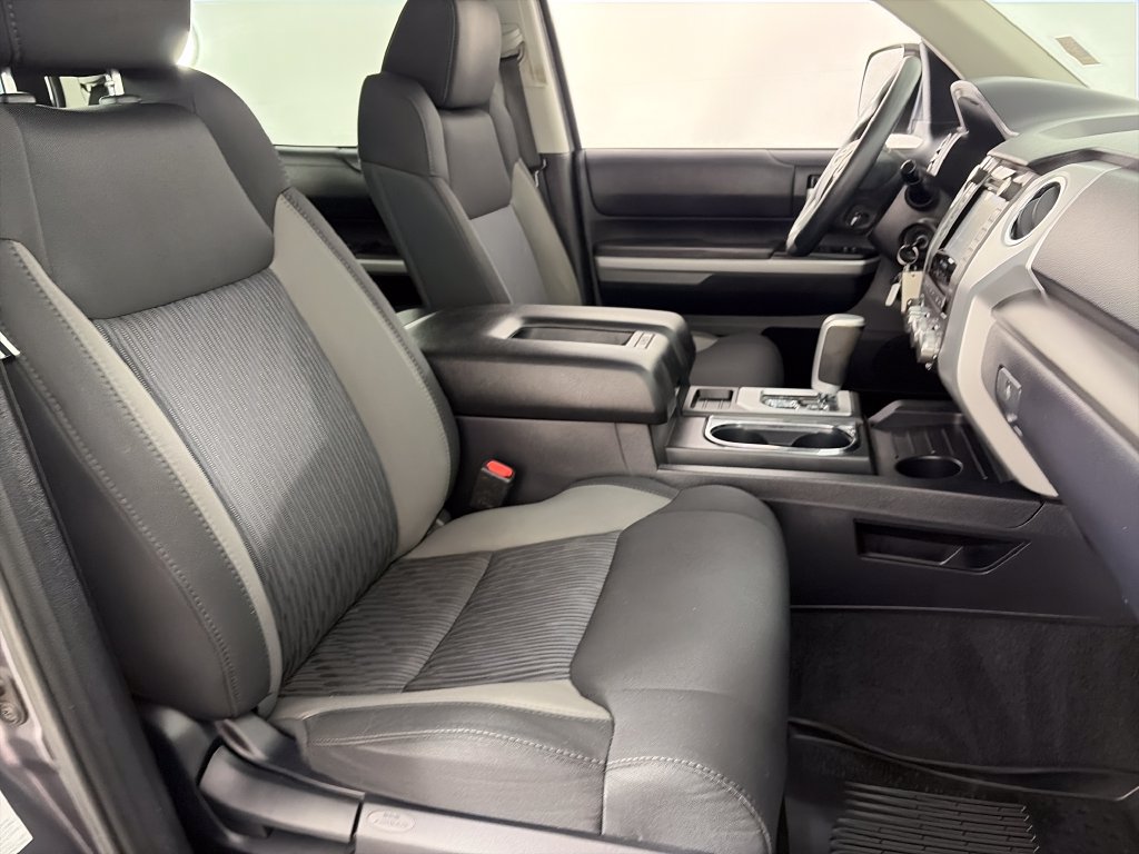 Used 2017 Toyota Tundra SR5 w/ TRD Off Road Package AWD/4WD image 31