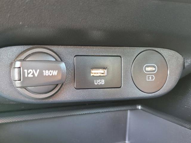 Used 2025 Hyundai Elantra SE FWD image 22
