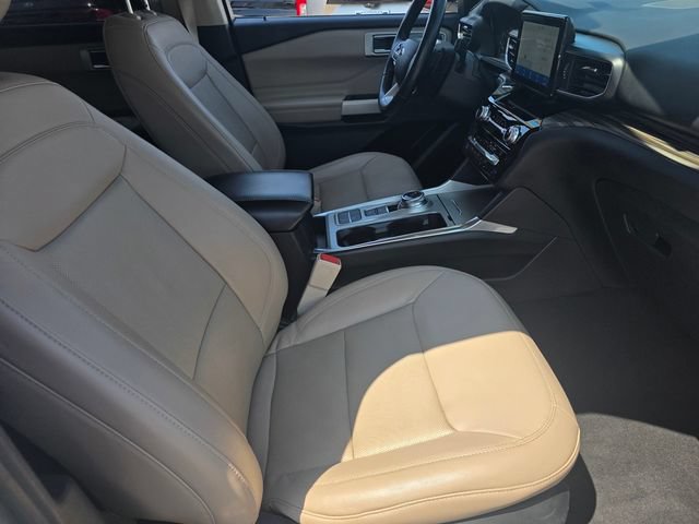 Certified 2021 Ford Explorer Limited w/ Hybrid Equipment Group 310A RWD image 16