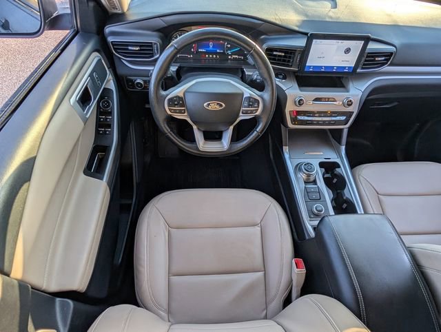 Certified 2022 Ford Explorer XLT w/ Equipment Group 202A image 10