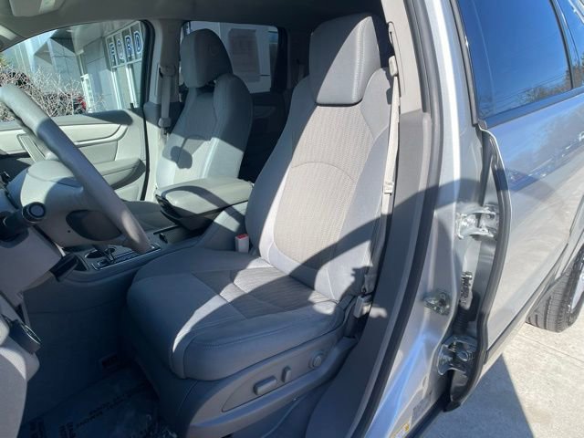 Used 2017 Chevrolet Traverse LS image 16