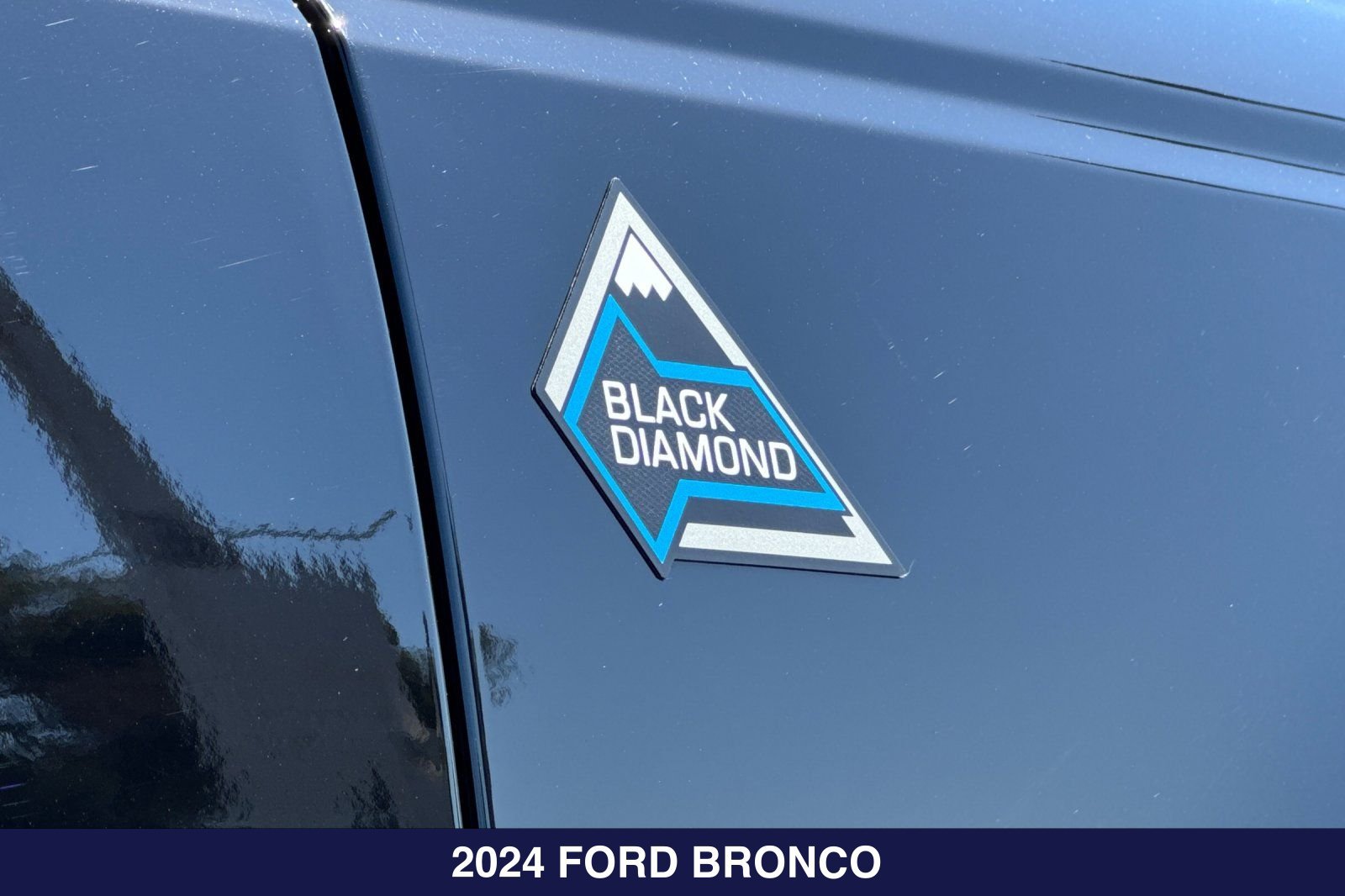 Certified 2024 Ford Bronco Black Diamond AWD/4WD image 30