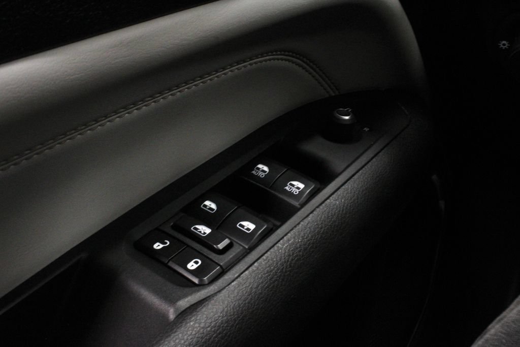 Used 2023 Jeep Compass Limited AWD/4WD image 26