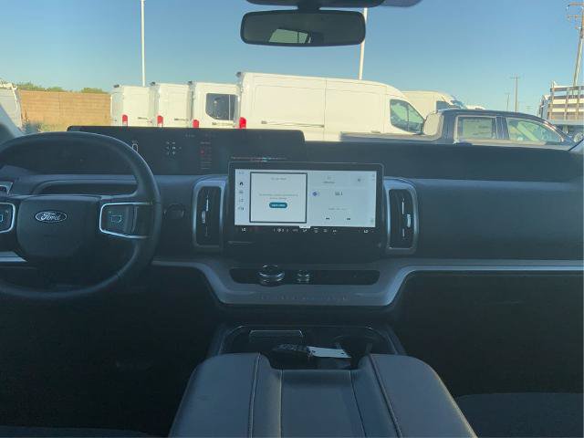Certified 2025 Ford Expedition Active AWD/4WD image 15