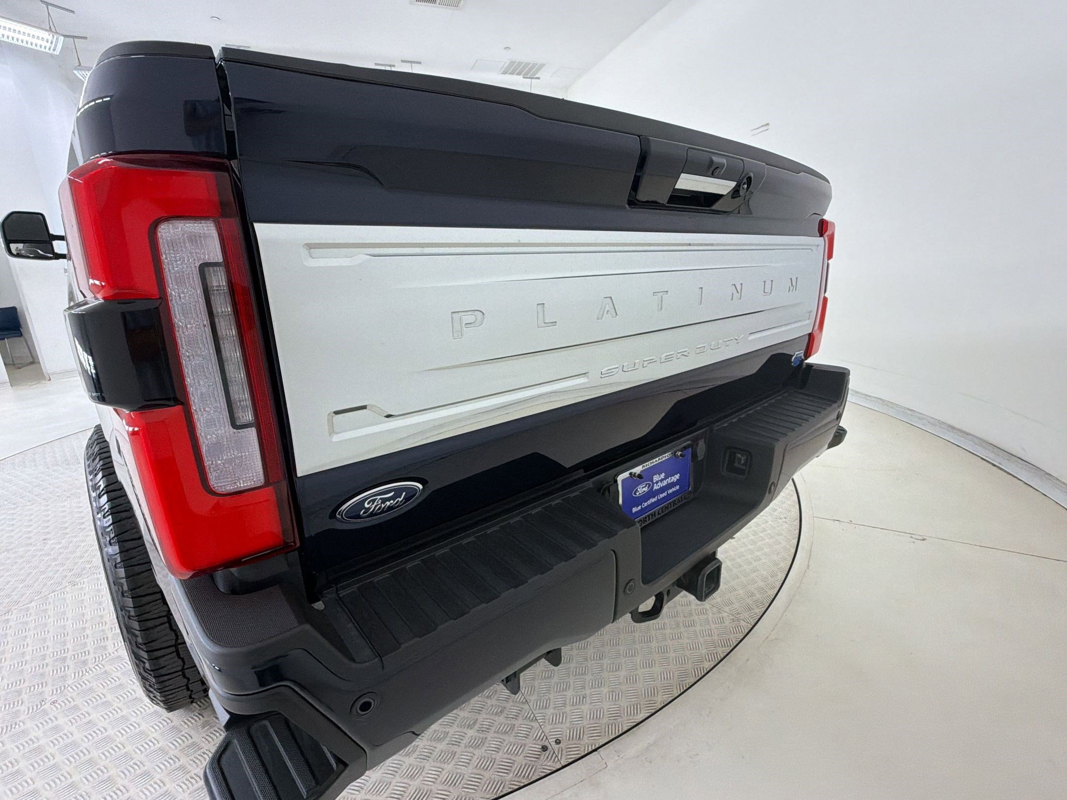 Certified 2024 Ford F250 Platinum AWD/4WD image 11