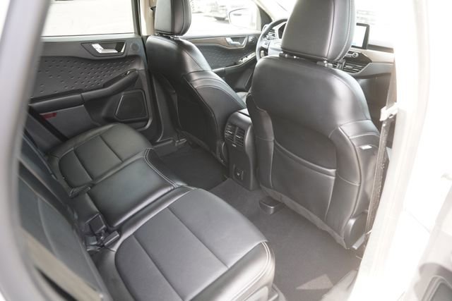 Certified 2020 Ford Escape Titanium w/ Titanium Premium Package 2.0 AWD/4WD image 15