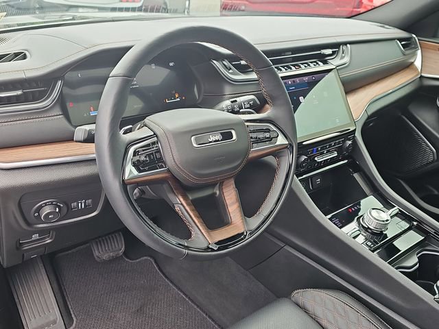 Used 2025 Jeep Grand Cherokee Summit w/ Obsidian Package AWD/4WD image 17
