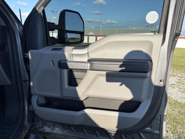 Certified 2022 Ford F250 XLT w/ Black Appearance Package AWD/4WD image 31