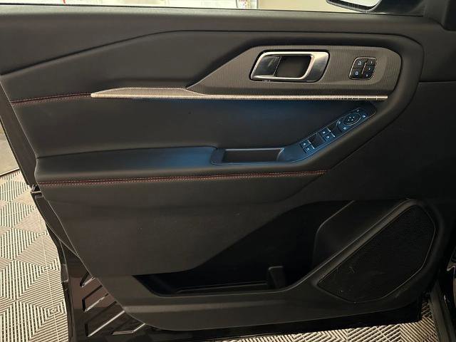 Certified 2025 Ford Explorer ST-Line w/ Premium Package image 15