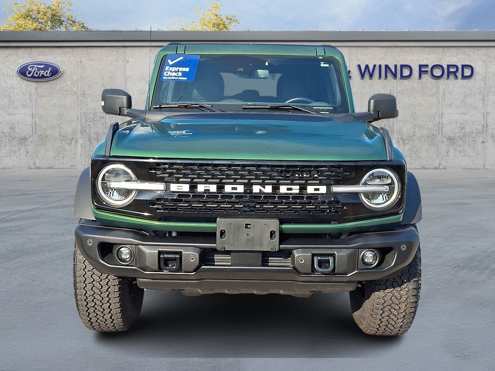 Certified 2025 Ford Bronco Badlands AWD/4WD image 2