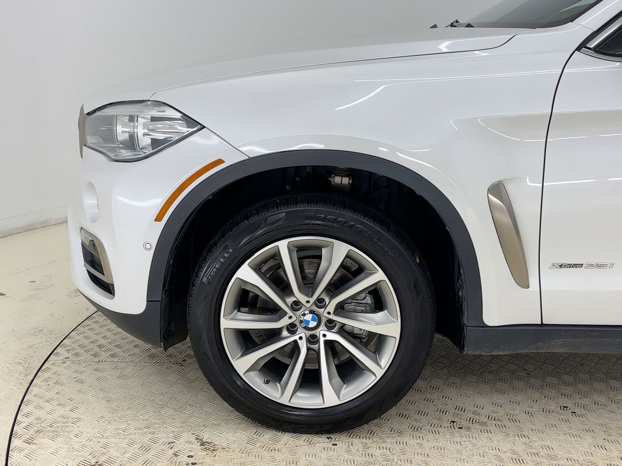 Used 2019 BMW X6 xDrive35i image 11