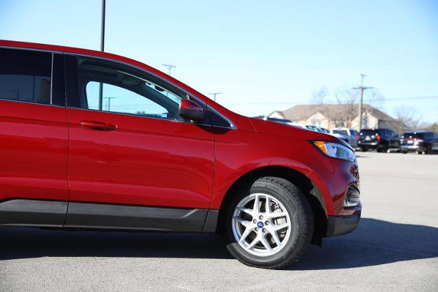 Certified 2022 Ford Edge SEL w/ Convenience Package image 2