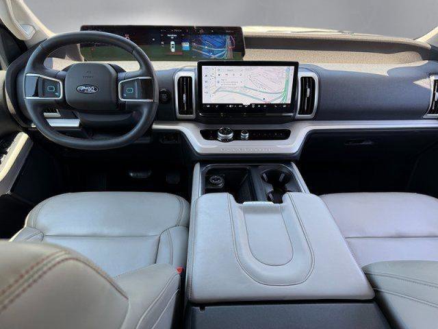 Certified 2025 Ford Expedition Max Active AWD/4WD image 3