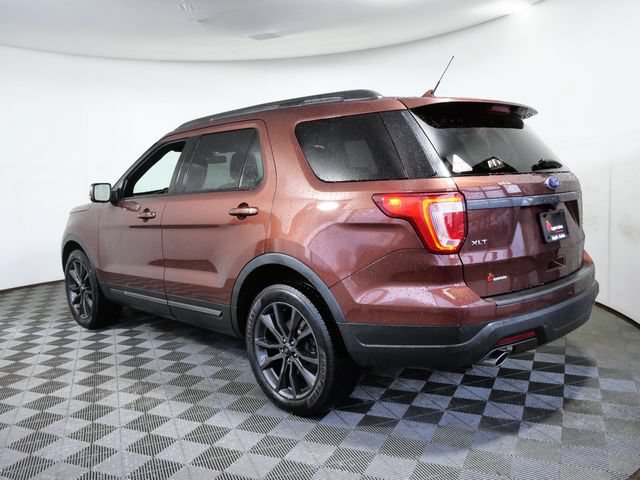 Certified 2018 Ford Explorer XLT w/ Equipment Group 202A AWD/4WD image 4