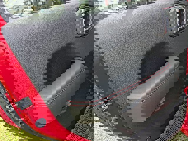 Used 2024 Jeep Wrangler Unlimited Rubicon w/ Technology Group image 27