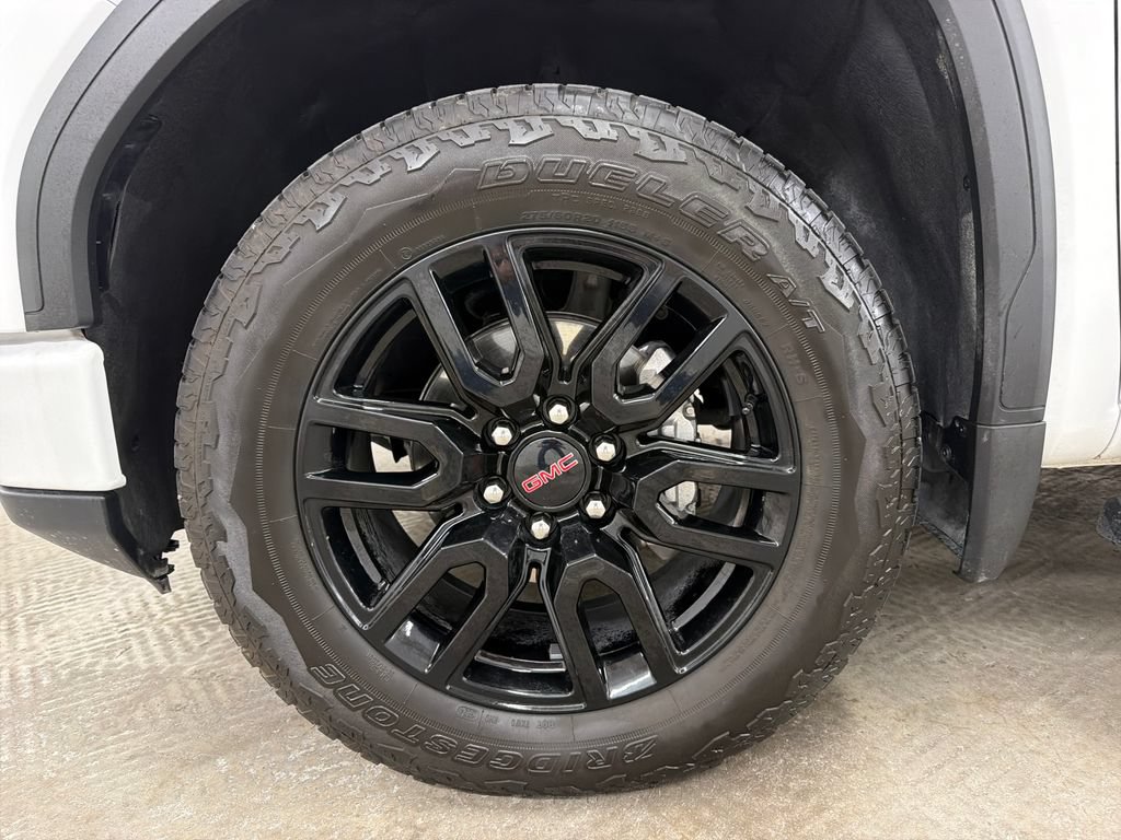 Used 2025 GMC Sierra 1500 Elevation w/ Elevation Premium Package AWD/4WD image 13