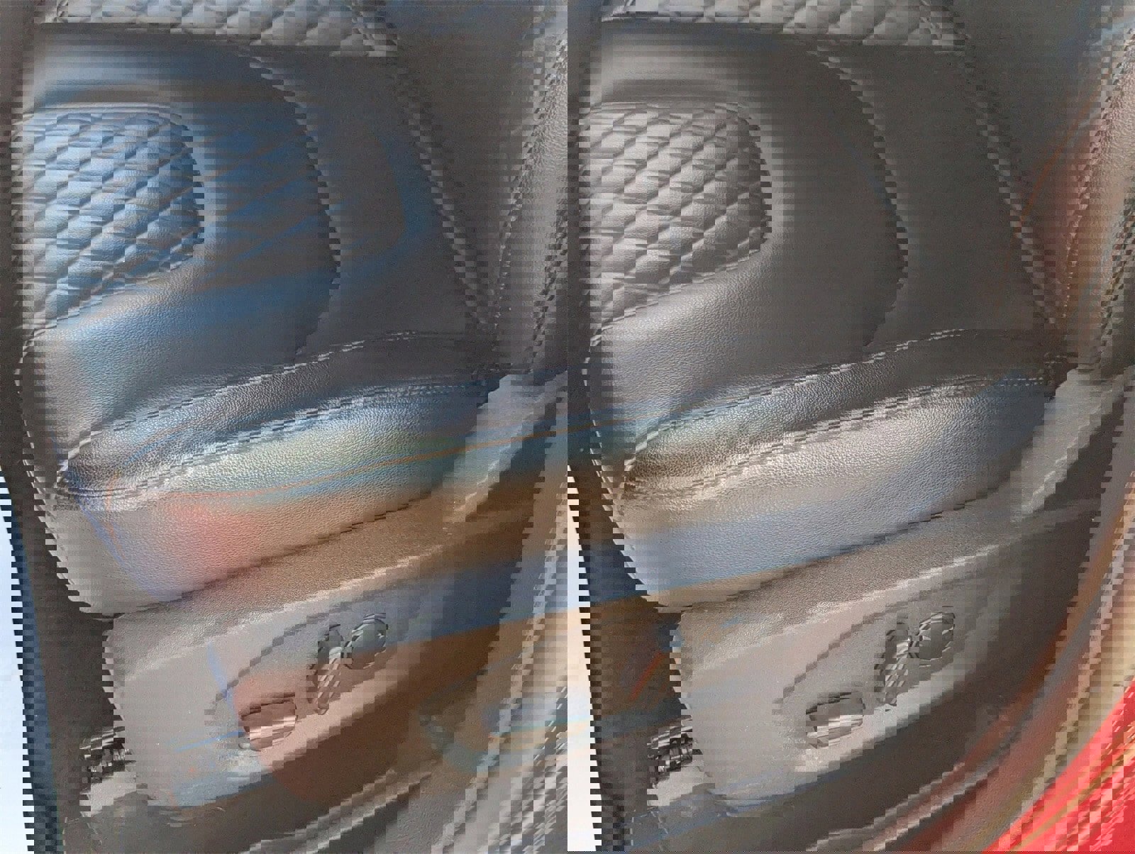 Certified 2024 Ford Edge Titanium image 29