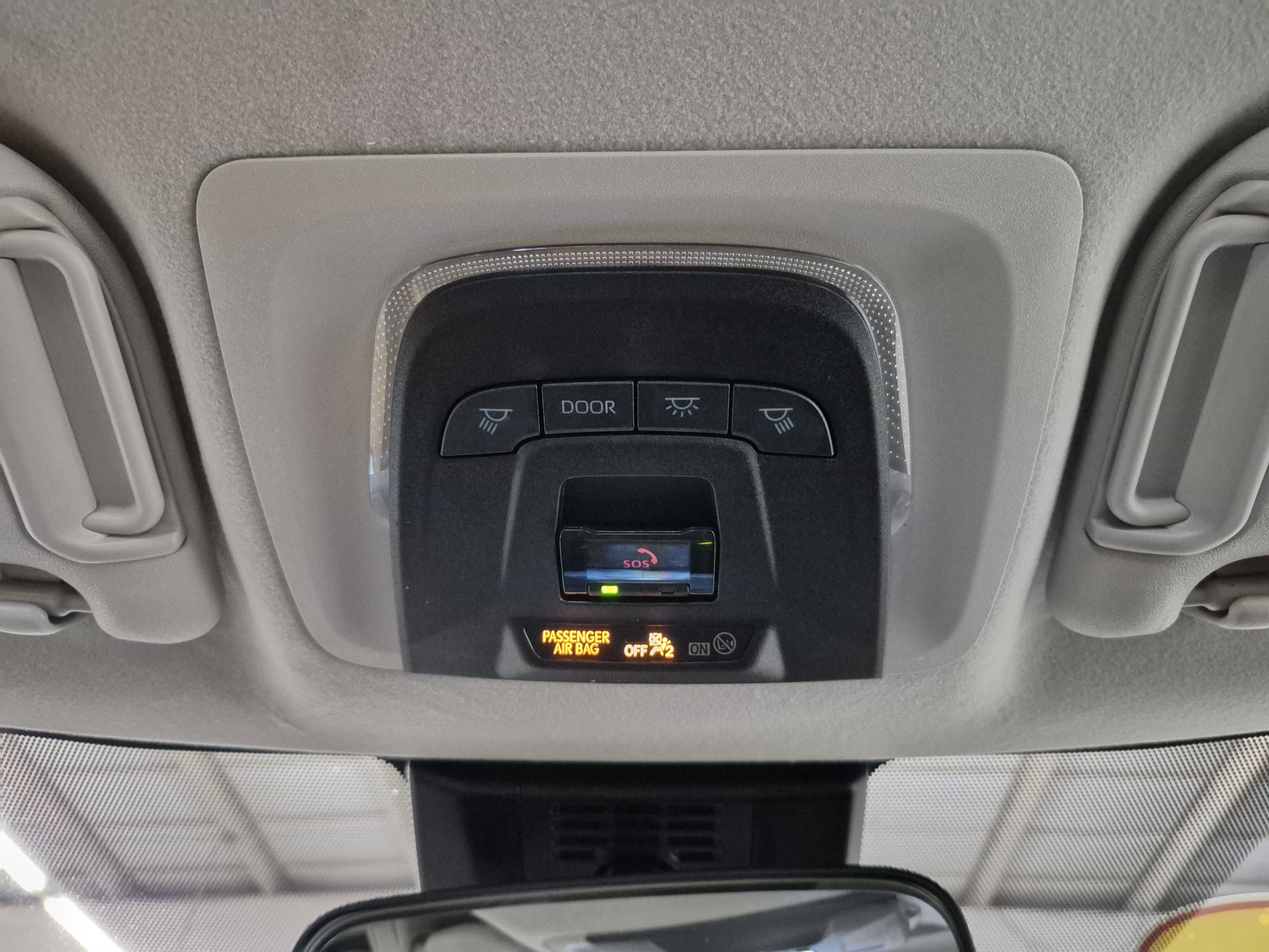 Used 2025 Toyota Corolla LE FWD image 33