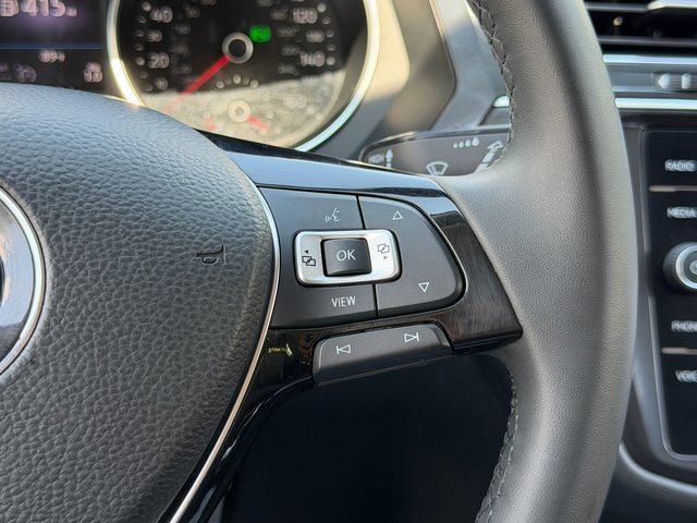 Used 2020 Volkswagen Tiguan SE FWD image 18