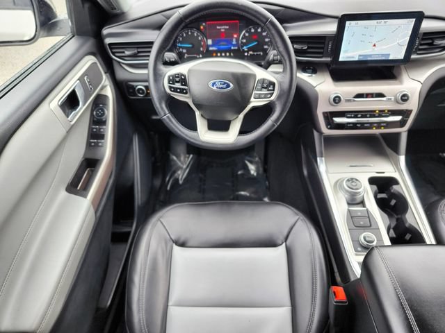 Certified 2023 Ford Explorer XLT w/ Equipment Group 202A AWD/4WD image 13