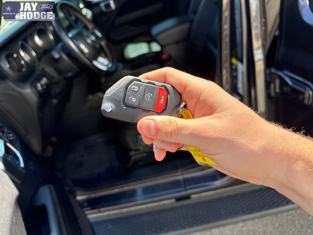 Used 2021 Jeep Wrangler Unlimited Sahara image 33