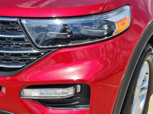 Certified 2023 Ford Explorer XLT w/ Equipment Group 202A RWD image 9