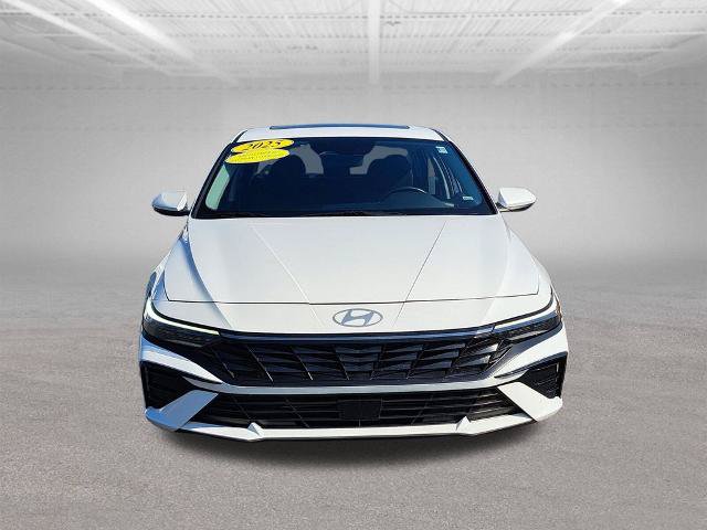 Used 2025 Hyundai Elantra SEL FWD image 3