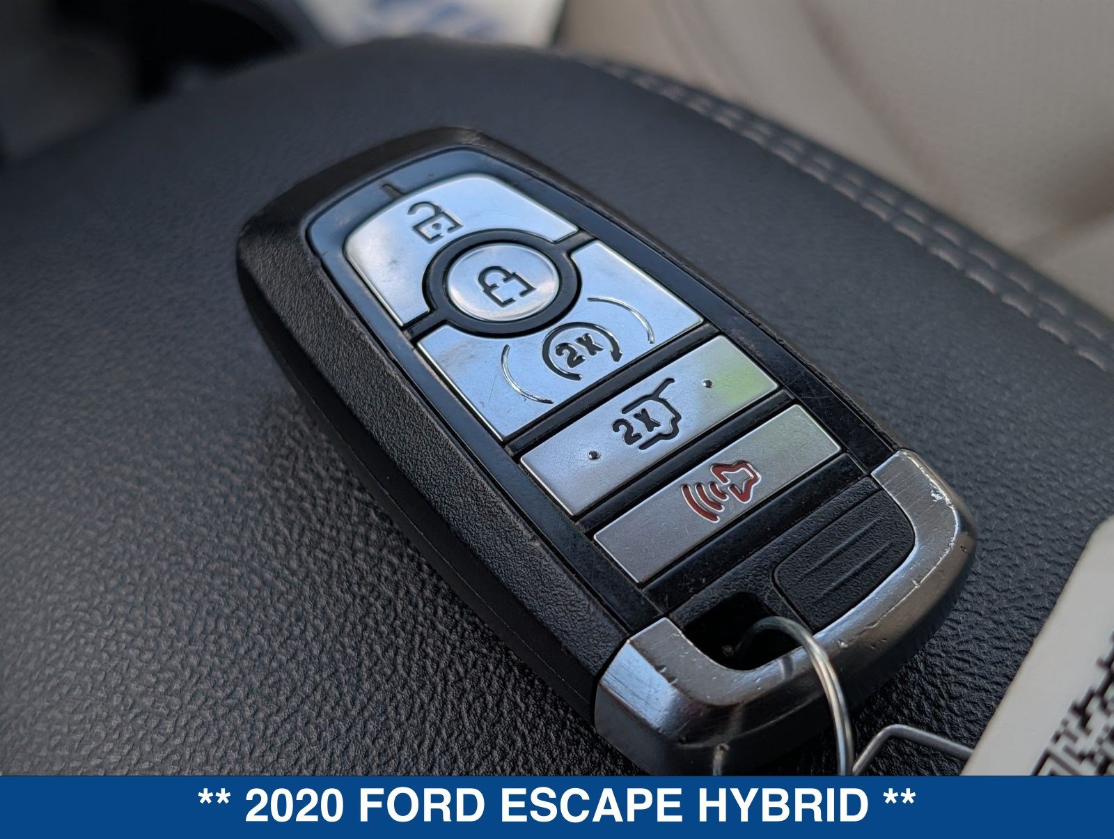 Certified 2020 Ford Escape Titanium FWD image 36