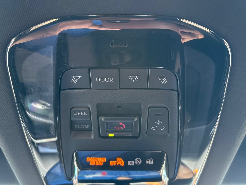 Used 2023 Toyota Venza Limited AWD/4WD image 35