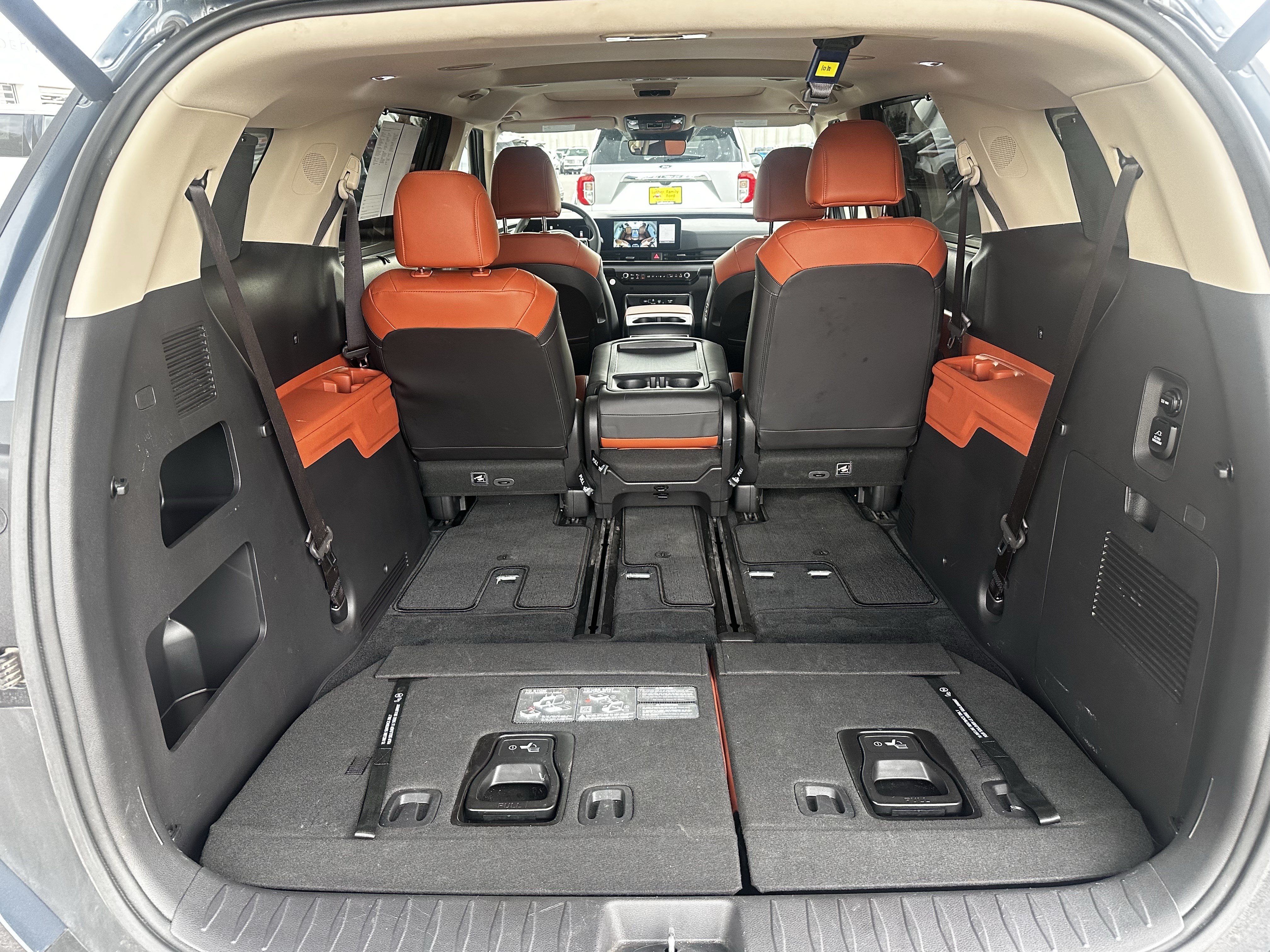 Used 2026 Kia Carnival SX FWD image 13