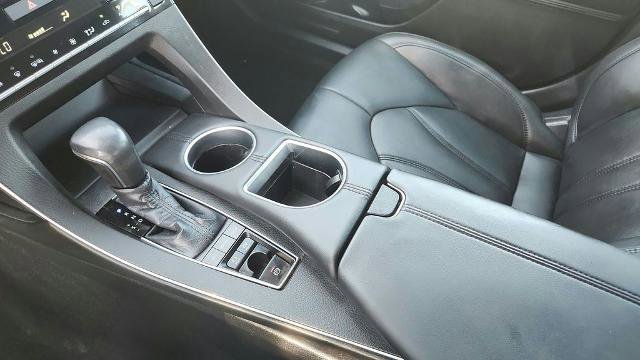 Used 2021 Toyota Avalon XLE w/ Moonroof Package image 15