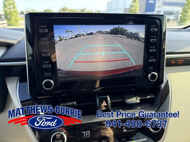 Used 2020 Toyota Corolla LE FWD image 17