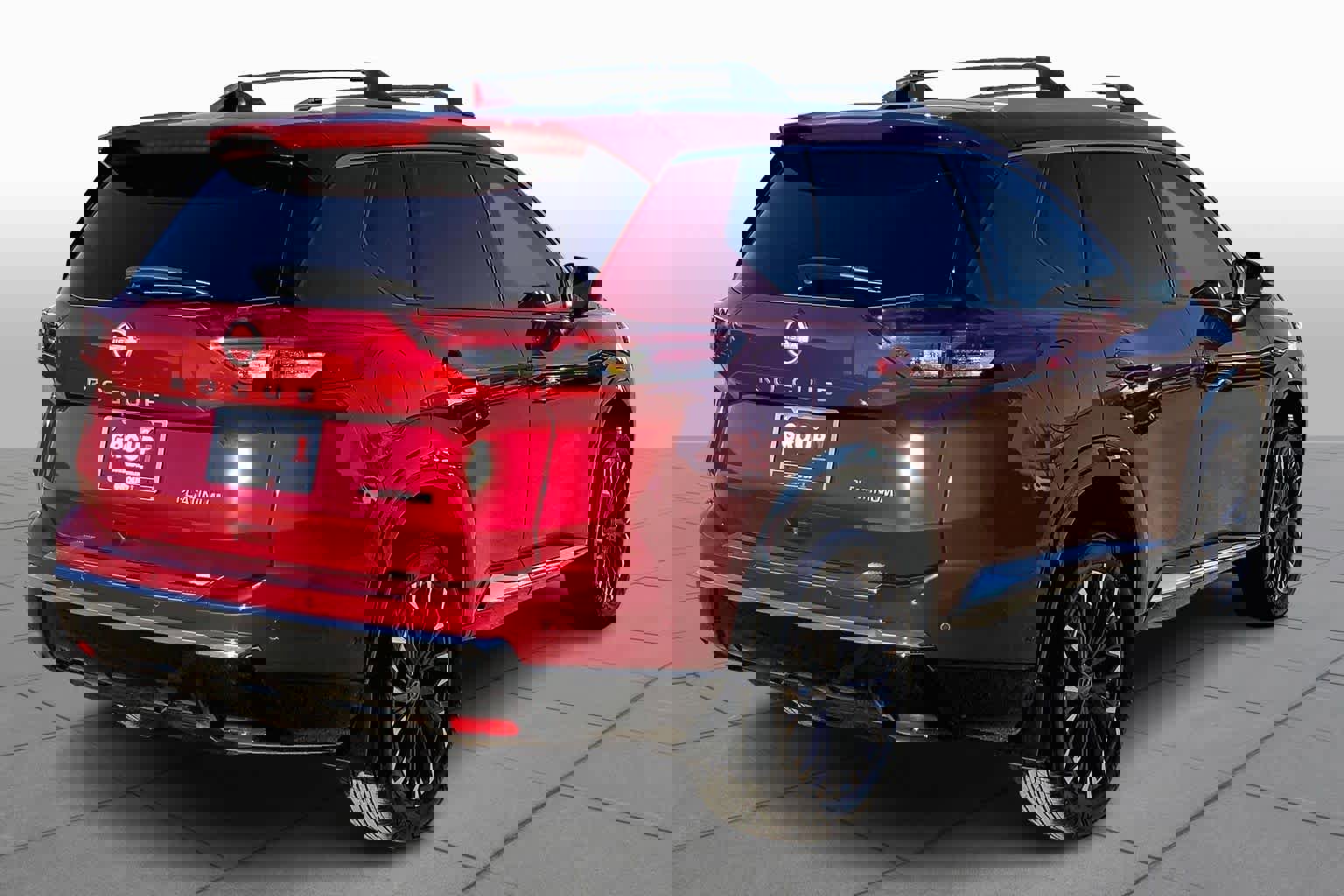 Used 2025 Nissan Rogue Platinum w/ Platinum Premium Package image 12