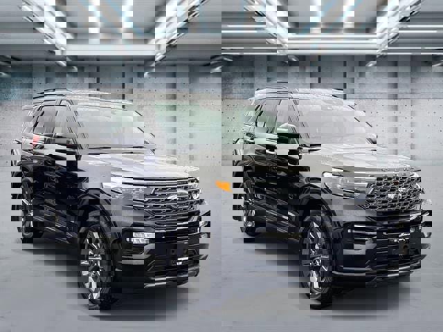 Certified 2023 Ford Explorer XLT w/ Equipment Group 202A image 8