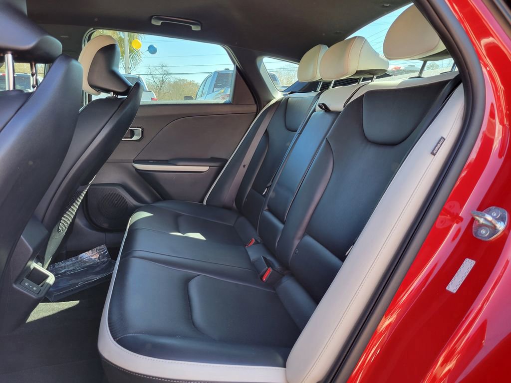 Used 2025 Kia K4 GT-Line w/ GT-Line Premium Package image 14