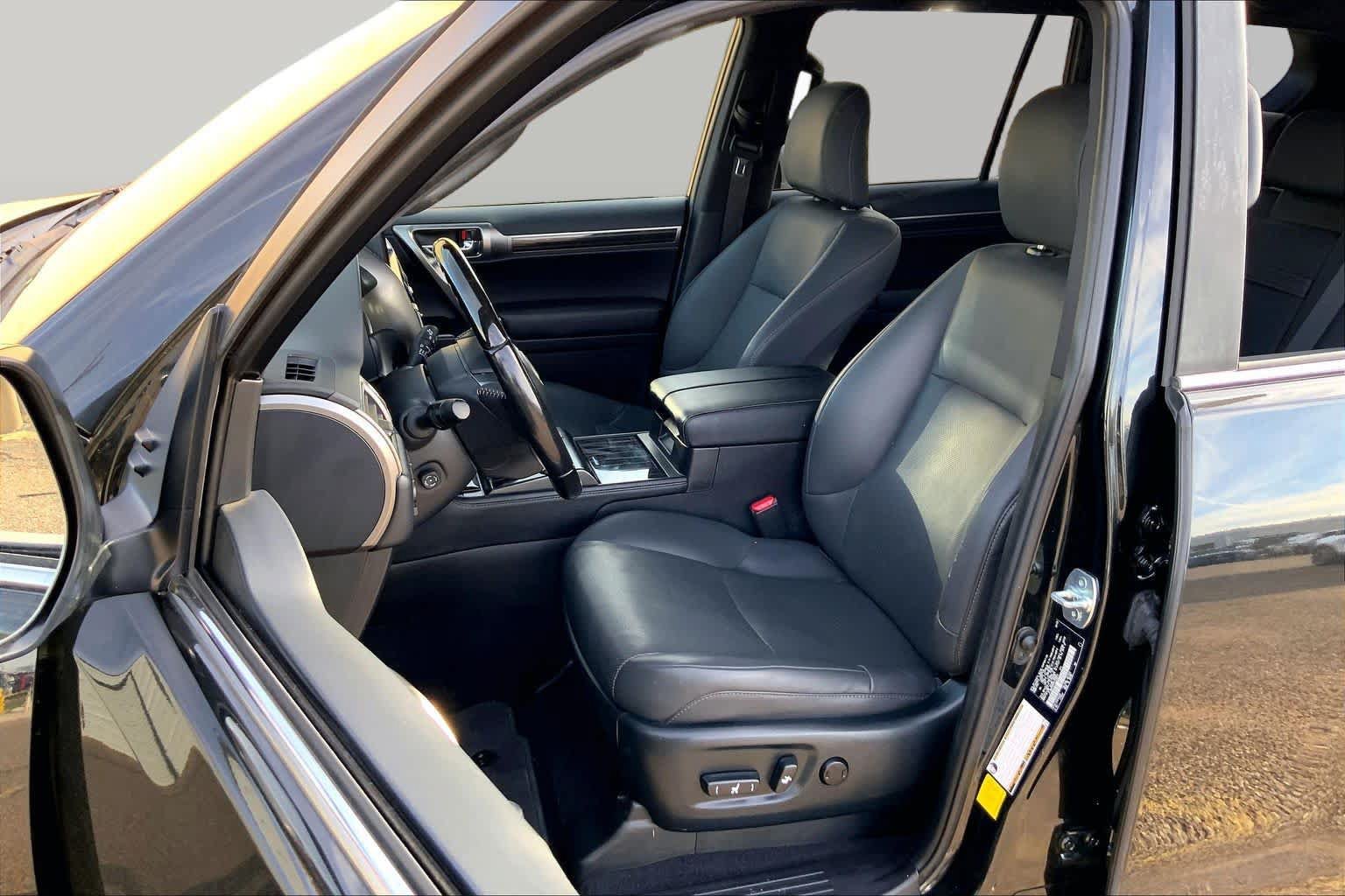 Used 2022 Lexus GX 460 Premium w/ Premium Package AWD/4WD image 8