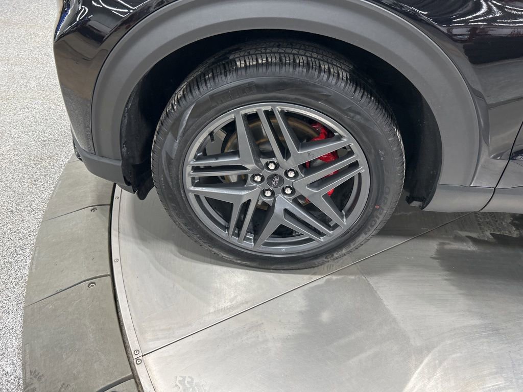 Certified 2025 Ford Explorer ST-Line w/ ST-Line Street Pack image 34