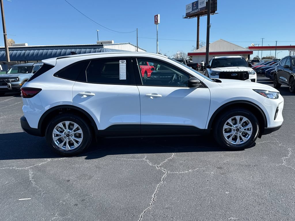 Certified 2026 Ford Escape Active w/ Cold Weather Package FWD image 8