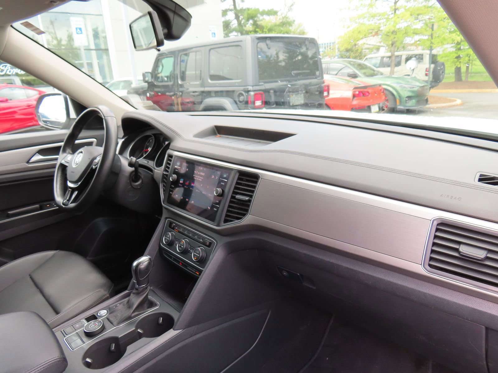 Used 2019 Volkswagen Atlas SE w/ Towing Package AWD/4WD image 16